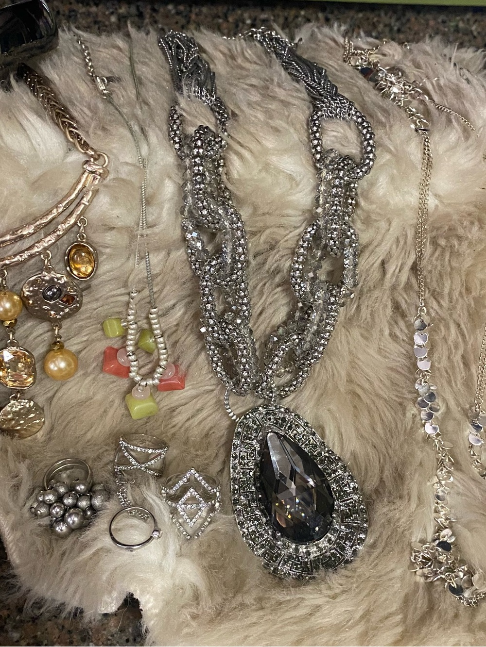 Costume Jewelry # 2 Lot of Necklaces, Bracelets, Rings - Picture 3 of 5